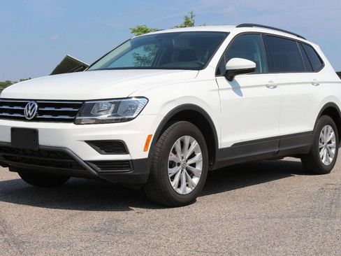 Used 2020 Volkswagen Tiguan S image 1
