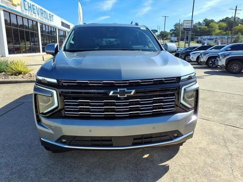 New 2026 Chevrolet Suburban High Country image 3