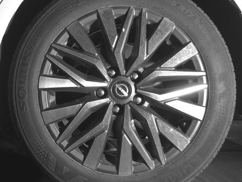 Used 2025 Nissan Altima 2.5 SV FWD image 14