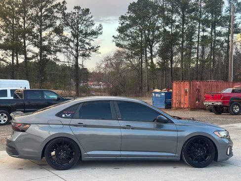 Used 2024 Volkswagen Jetta Sport image 11