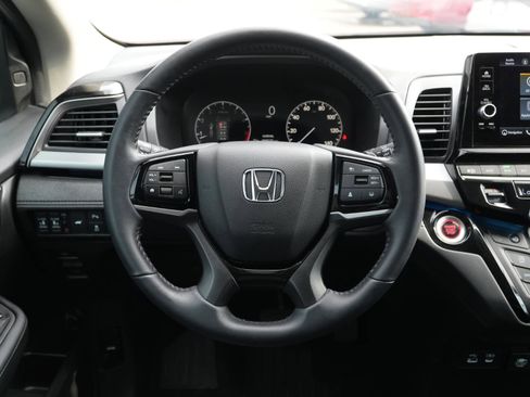 Used 2025 Honda Odyssey Touring image 22