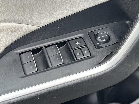 Used 2023 Toyota RAV4 XLE image 17