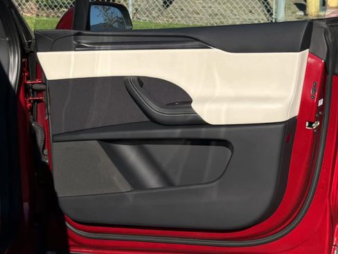 Used 2023 Tesla Model X Plaid image 33