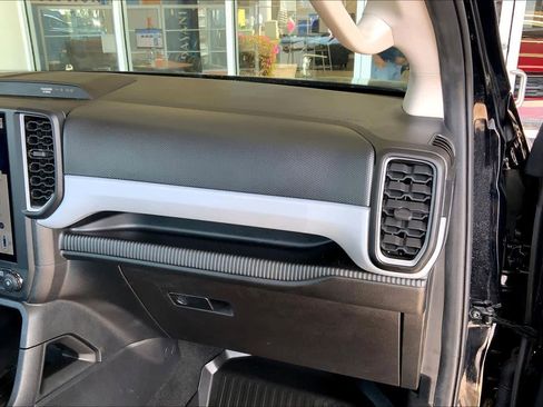 Used 2024 Ford Ranger XL image 19