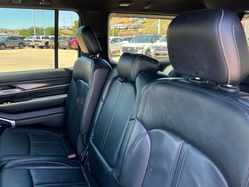 Used 2023 Jeep Wagoneer Series II AWD/4WD image 20