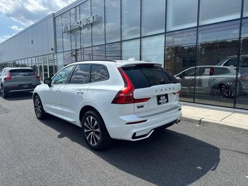 Used 2024 Volvo XC60 B5 Core w/ Climate Package AWD/4WD image 3