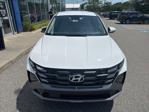 New 2025 Hyundai Tucson SE image 3