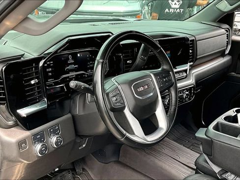 Used 2023 GMC Sierra 1500 SLT AWD/4WD image 5