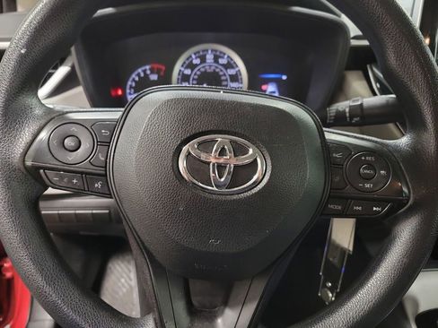 Used 2021 Toyota Corolla LE FWD image 17