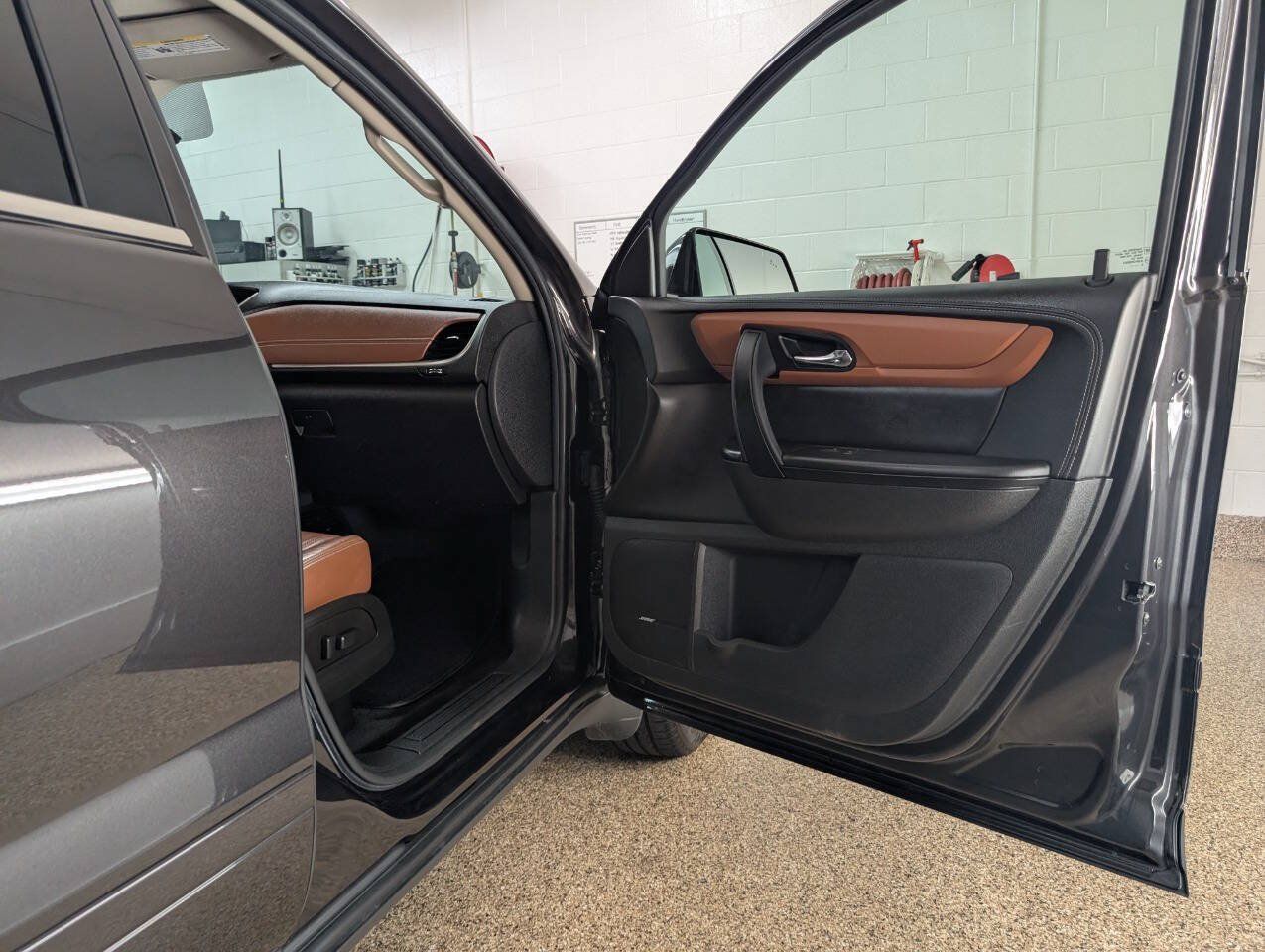 Used 2017 Chevrolet Traverse LT AWD/4WD image 22