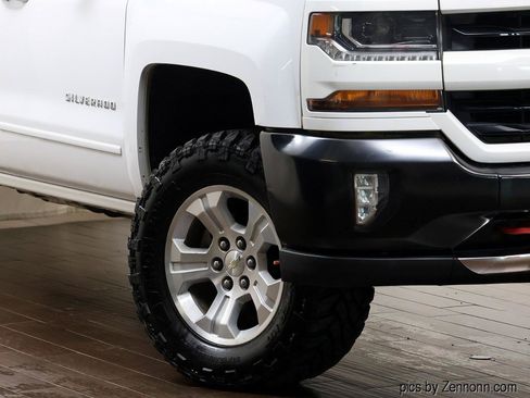 Used 2017 Chevrolet Silverado 1500 LT w/ All Star Edition AWD/4WD image 3