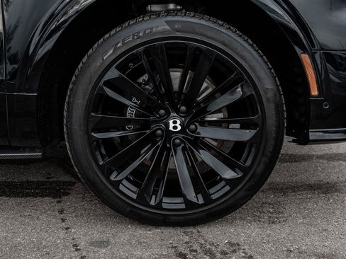 Used 2023 Bentley Bentayga Speed image 16