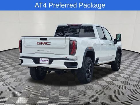 Used 2025 GMC Sierra 2500 AT4 w/ Technology Package AWD/4WD image 4