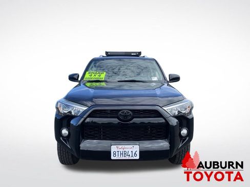Used 2017 Toyota 4Runner SR5 AWD/4WD image 2