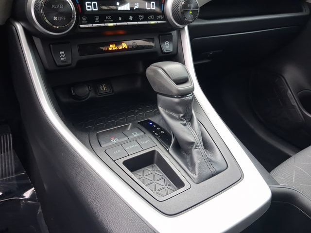 Used 2023 Toyota RAV4 XLE w/ Convenience Package FWD image 19