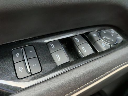 Used 2023 Cadillac Escalade Premium Luxury w/ Performance Package AWD/4WD image 30