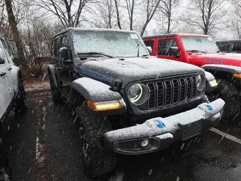 Used 2025 Jeep Wrangler Unlimited Rubicon 4xe w/ Safety Group image 2