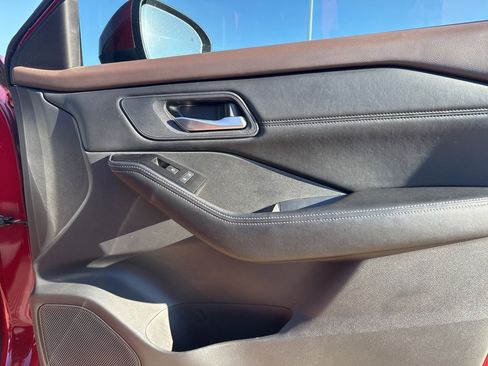 Certified 2023 Nissan Rogue SV w/ SV Premium Package image 9