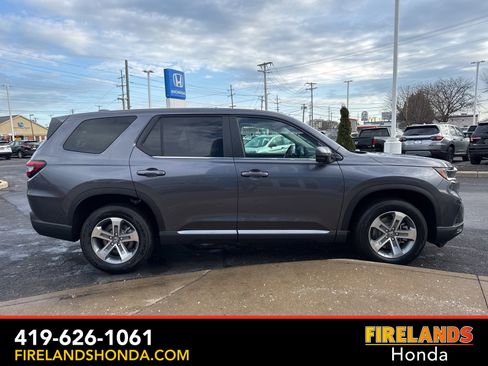 New 2025 Honda Pilot EX-L image 4