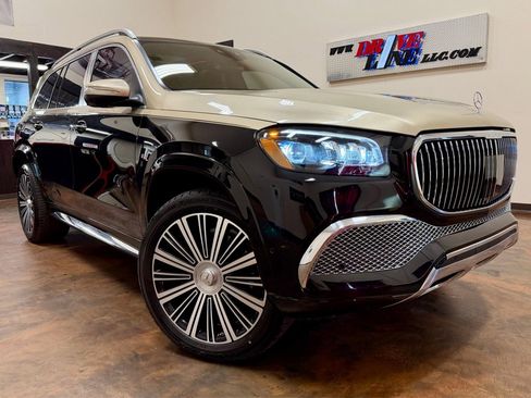 Used 2023 Mercedes-Benz Maybach GLS 600 4MATIC image 1