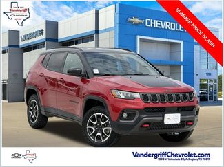 Used 2025 Jeep Compass Trailhawk AWD/4WD video 1