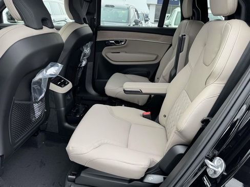 New 2026 Volvo XC90 T8 Plus w/ Protection Package Premier image 15