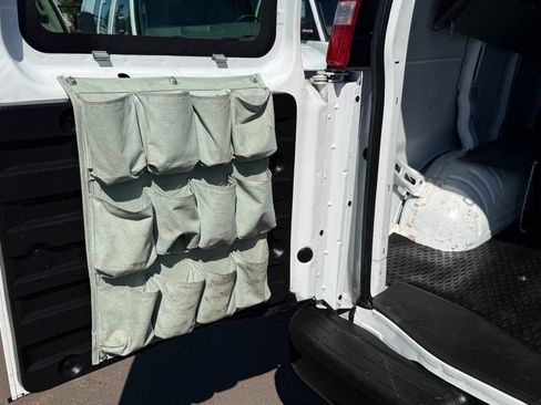Used 2016 Chevrolet Express 2500 RWD image 9