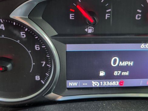 Used 2019 GMC Terrain SLT FWD image 3