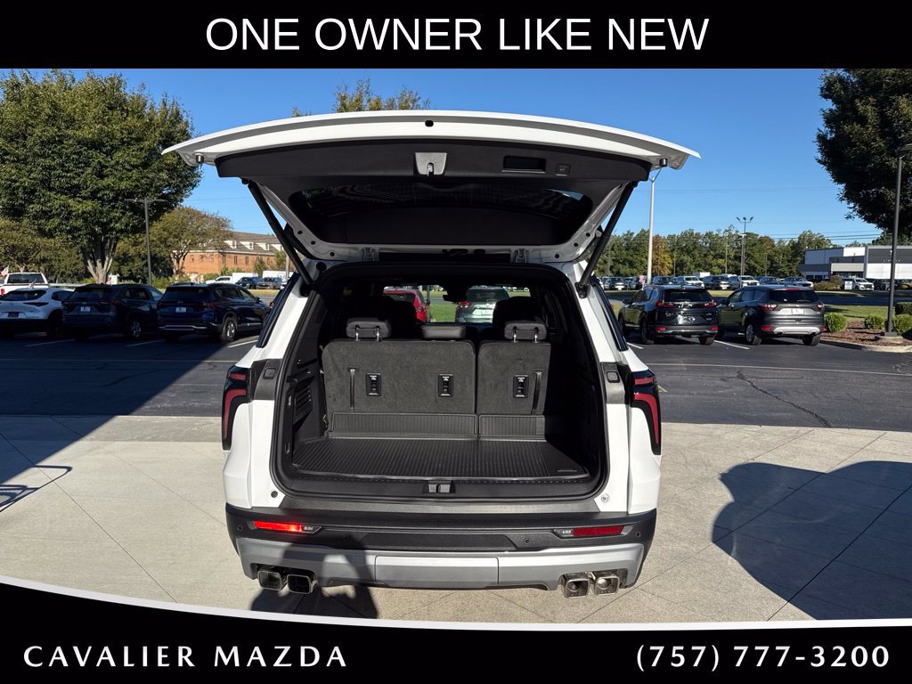 Used 2026 Chevrolet Traverse LT w/ Driver Confidence Package FWD image 9