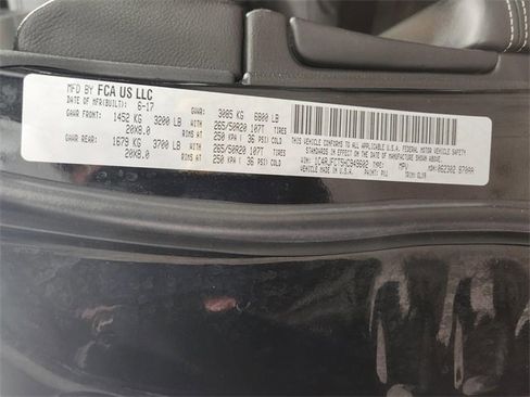 Used 2017 Jeep Grand Cherokee Overland image 32