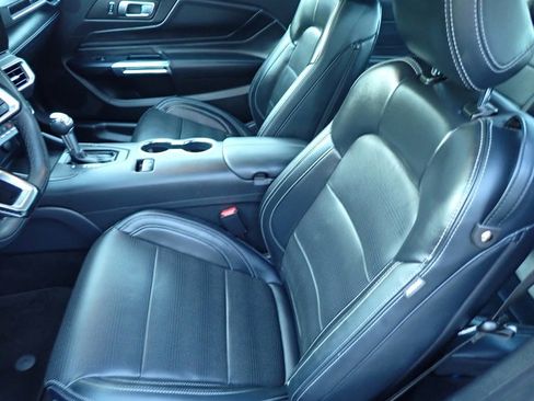 Used 2025 Ford Mustang GT Premium image 17