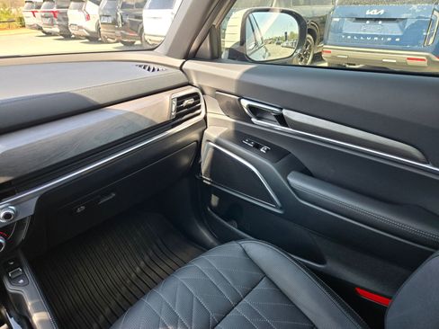 Used 2024 Kia Telluride SX X-Line image 11