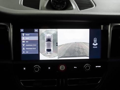 Certified 2025 Porsche Macan image 24