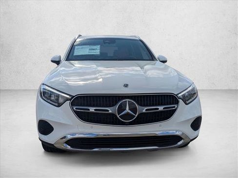 Used 2026 Mercedes-Benz GLC 300 image 2