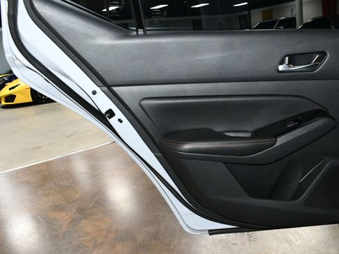 Used 2023 Nissan Altima 2.5 SR FWD image 45