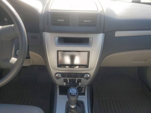 Used 2011 Ford Fusion S image 12