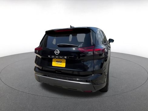 Used 2025 Nissan Rogue SV FWD image 13