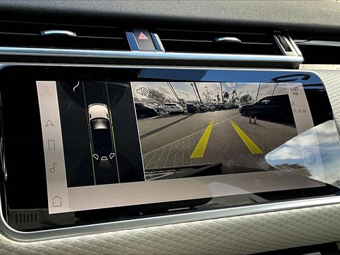 Used 2023 Land Rover Range Rover Velar R-Dynamic S image 21