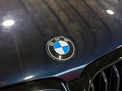 Used 2022 BMW 530i xDrive w/ M Sport Package AWD/4WD image 14