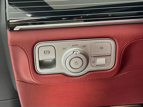 Certified 2026 Mercedes-Benz Maybach GLS 600 4MATIC image 10