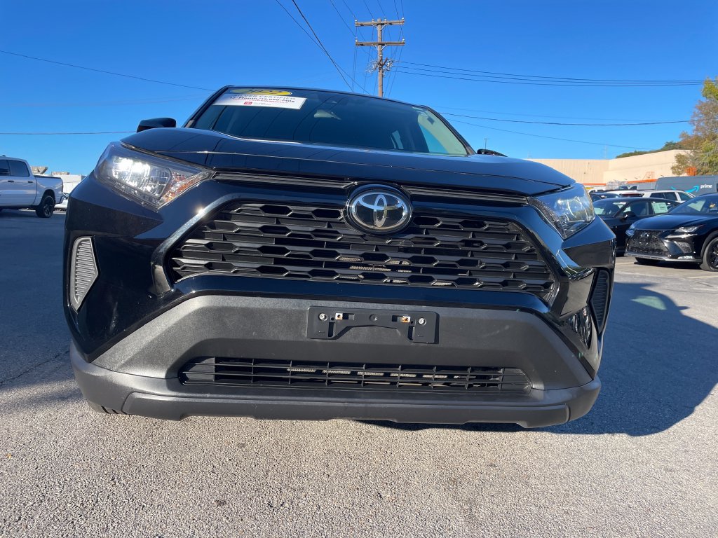 Certified 2022 Toyota RAV4 LE AWD/4WD image 5
