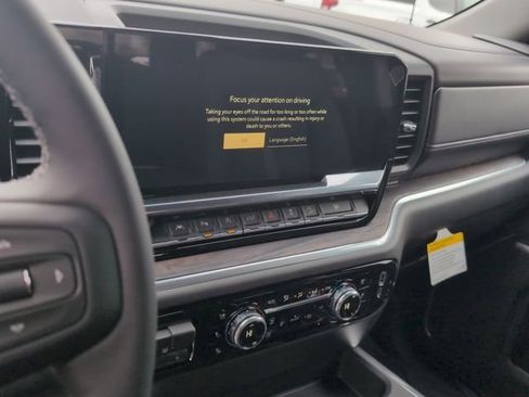 New 2026 GMC Sierra 1500 SLT image 22