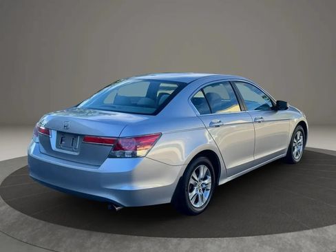 Used 2011 Honda Accord LX-P image 5