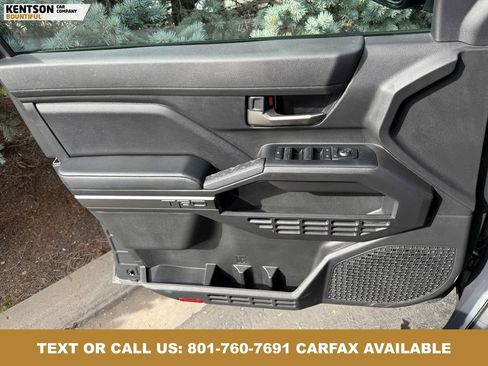 Used 2025 Toyota Tacoma 4x4 Double Cab image 21