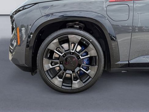 New 2026 BMW XM Label Red image 9