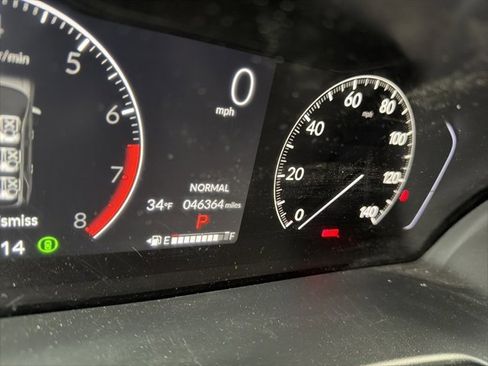 Used 2023 Honda Pilot Touring image 2