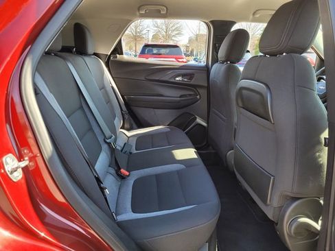 Used 2025 Chevrolet TrailBlazer LT image 16