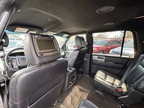Used 2015 Ford Expedition EL XLT w/ Equipment Group 202A AWD/4WD image 13