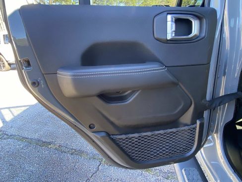 Used 2023 Jeep Wrangler Sahara w/ Cold Weather Group image 17