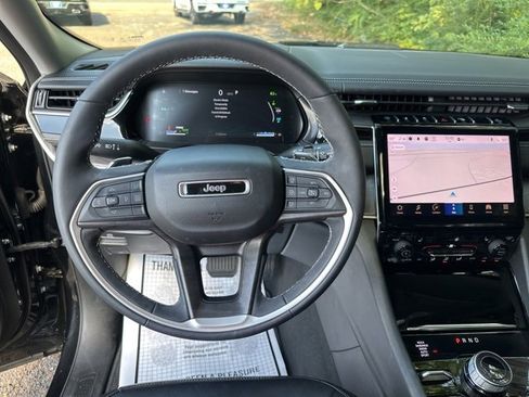 Used 2022 Jeep Grand Cherokee Limited 4xe image 20